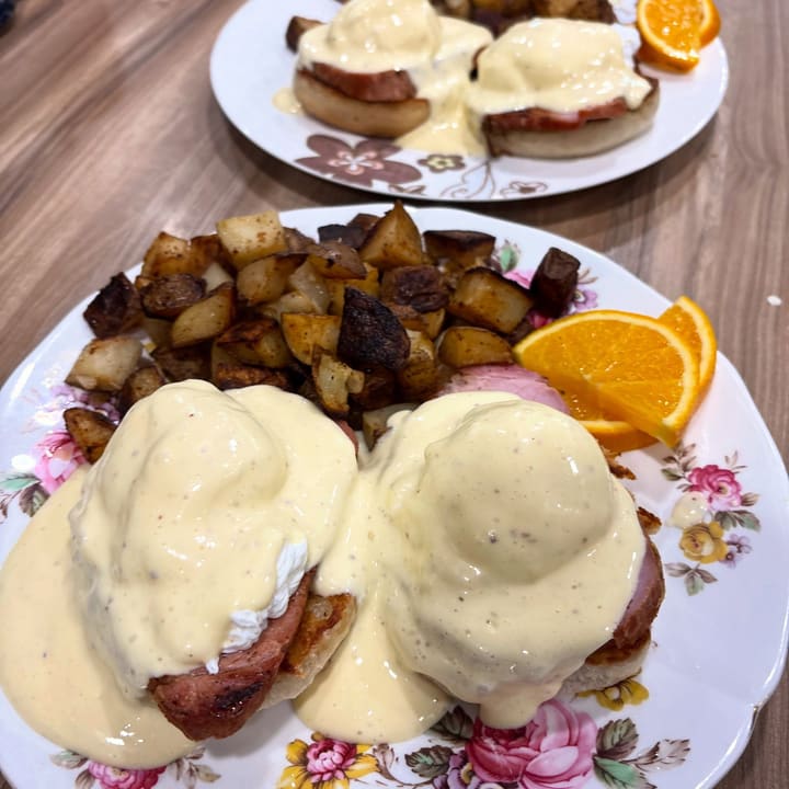 it’s benny saturday!! come visit us for a benny! ❤️🥚